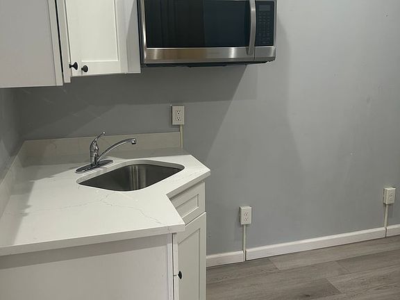 2nd image of 2132 E Cumberland St #1A