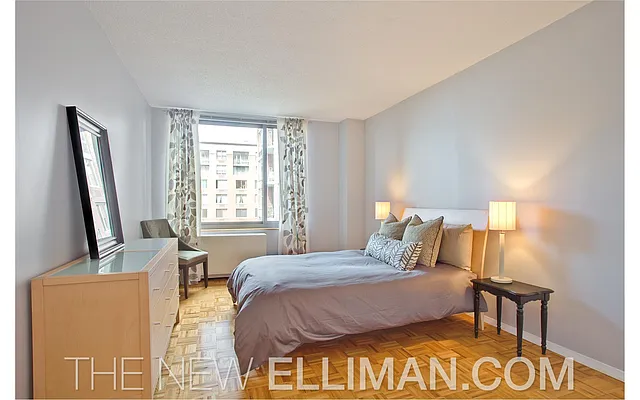 Sold by Douglas Elliman | media 14