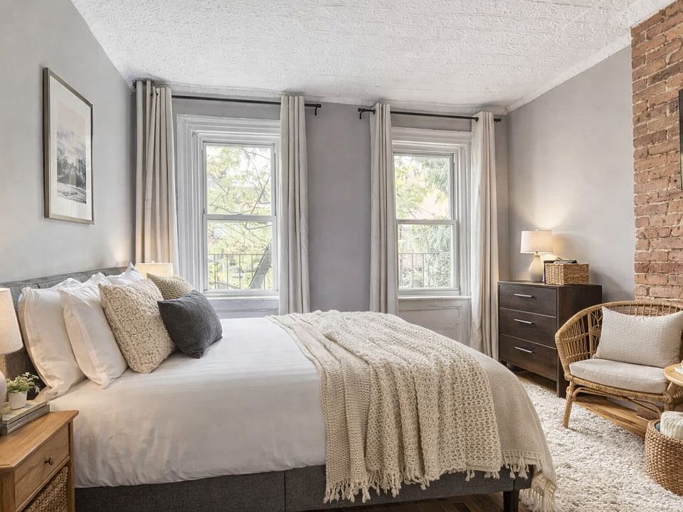 1st image of 17 Gay St #9
