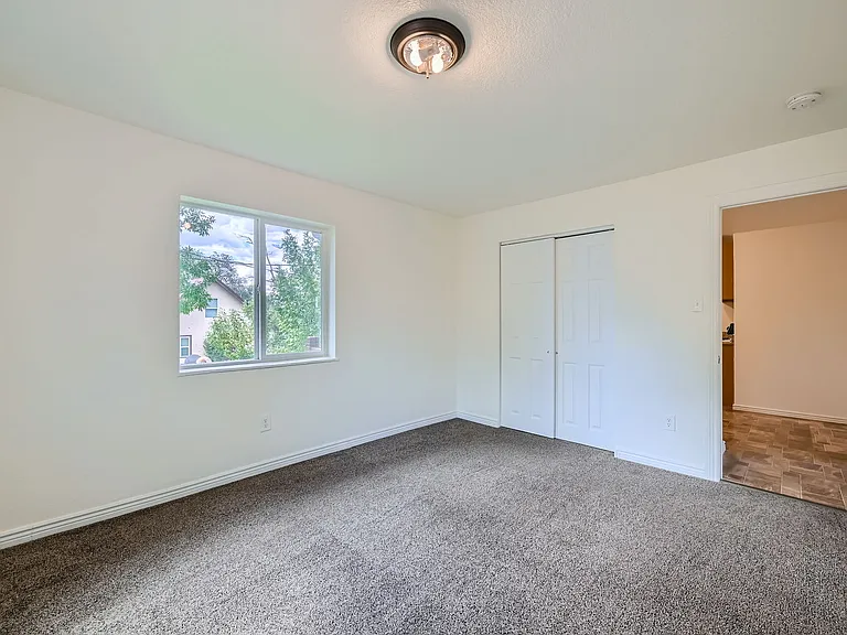 613 E Rio Grande St — Photo 15