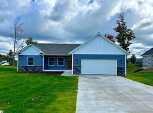 1421 Umber Dr, Traverse City, MI 49696