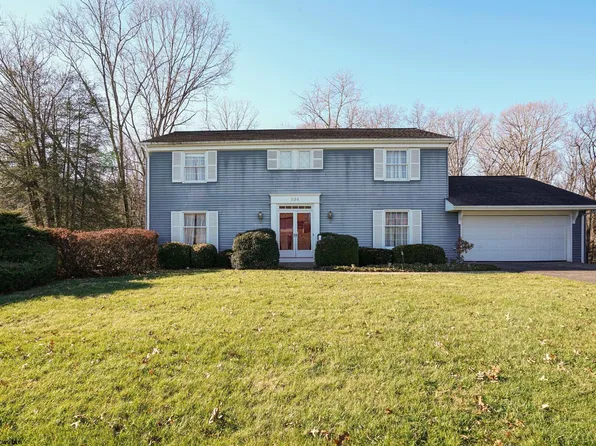 234 Candlelight Dr, Clarksburg, WV 26301