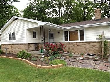 3rd image of 29 Oakridge Dr