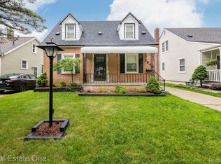 2840 Bennett St, Dearborn, MI 48124