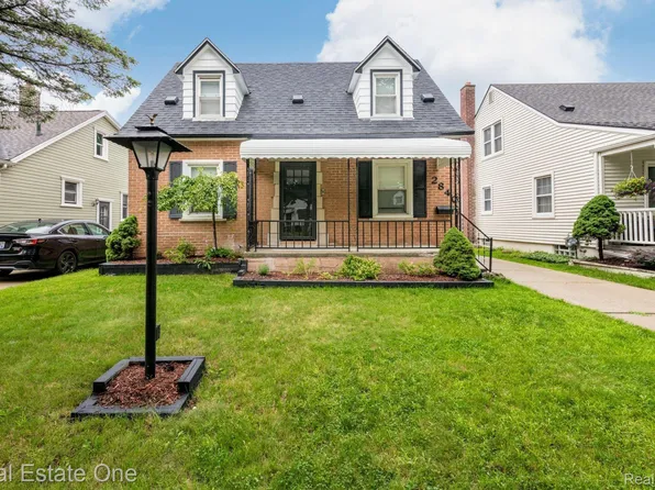 2840 Bennett St, Dearborn, MI 48124