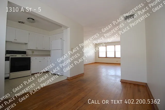 1310 A St #5 — Photo 7