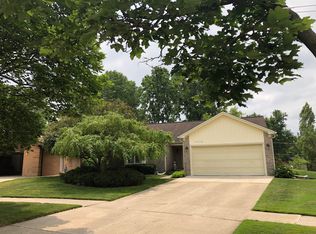 17110 Oporto Ave, Livonia, MI 48152