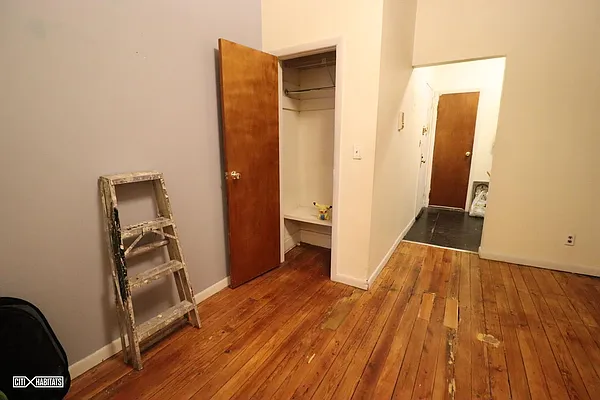 Rented by Citi Habitats | media 34