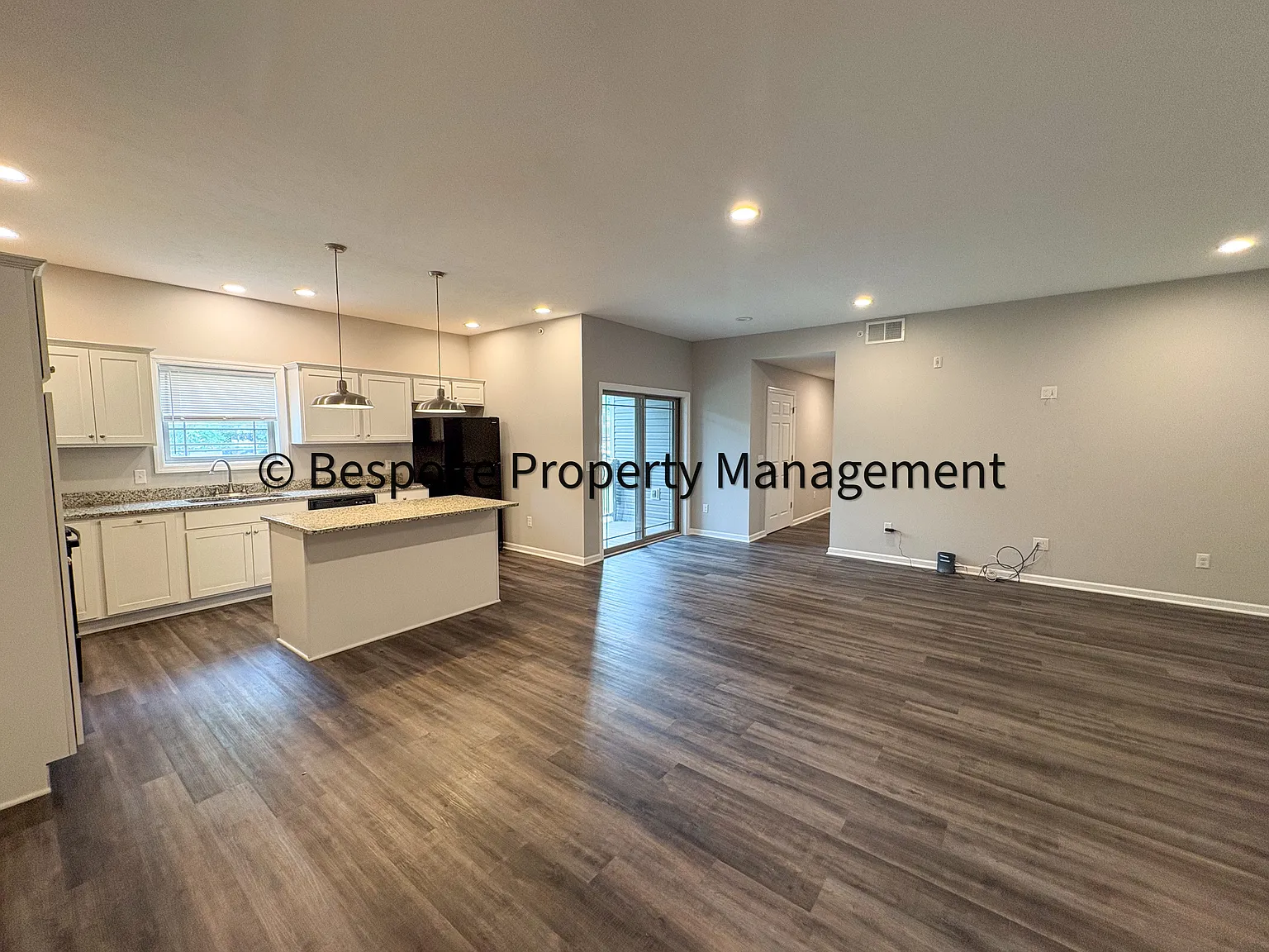 21 GreenTree Drive - 3-C — Photo 3