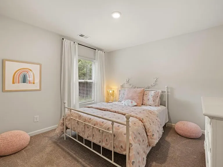 63 Oaktree St — Photo 16