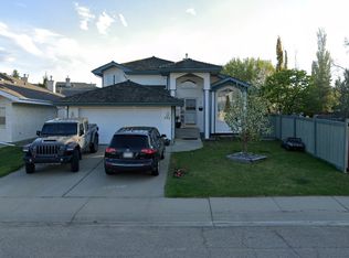 530 Twin Brooks Bay NW, Edmonton, AB T6J 6W6