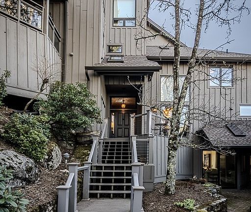 2nd image of 102 Branlaire Drive #2