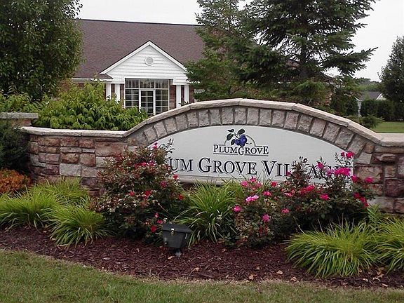5th image of 931 Plum Grove Dr