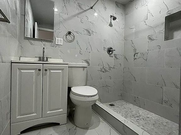 5th image of 536 W 47th St APT Ge