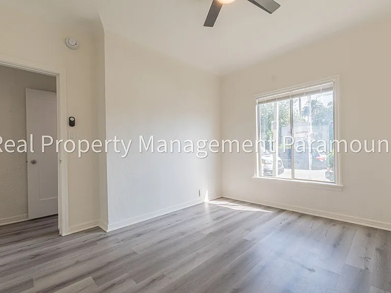 2757 Mansfield Ave — Photo 4