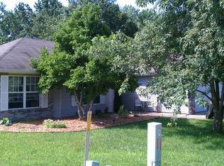 2216 Maricopa Dr, Columbia, MO 65201