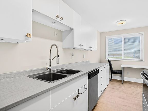 5th image of 12096 222nd St #107
