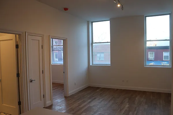 Rented by Charney Real Estate LLC | media 22