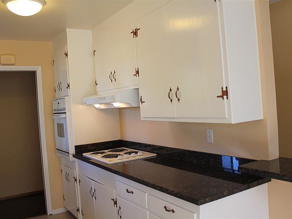 4th image of 3080 Jo Ann Dr