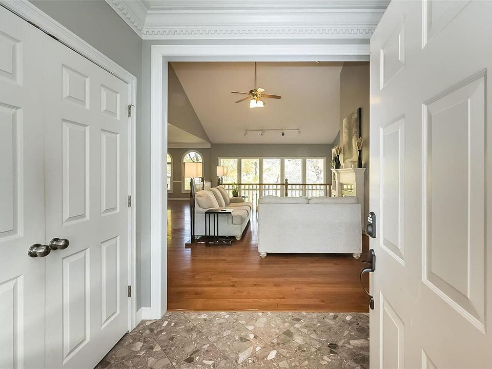 2010 Burlewood Dr, Saint Louis, MO 63146 | Zillow