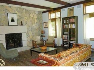 1465 Clarendon Rd, Bloomfield Hills, MI 48302