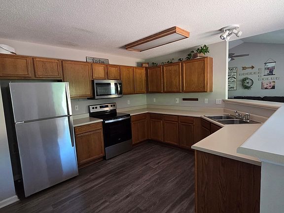 5th image of 1104 Chesty Puller Cir