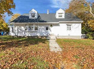 121 Heather St, Cranston, RI 02920