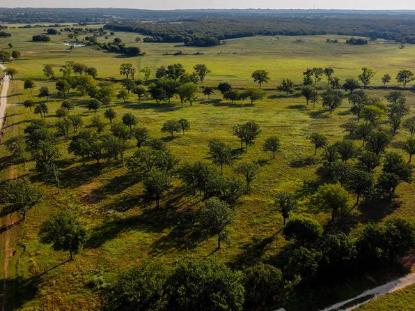 675 Hundley Rd, Montague, TX 76251