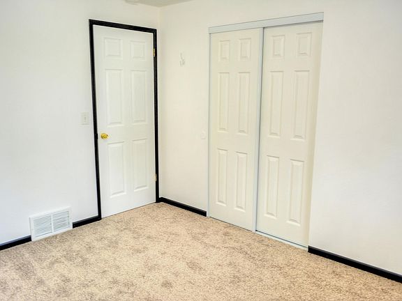 3rd image of 1111 W Grace Ave #1111