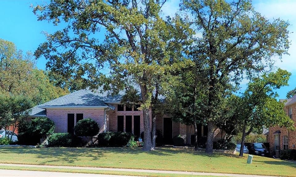 1st image of 3332 Castlewood Blvd
