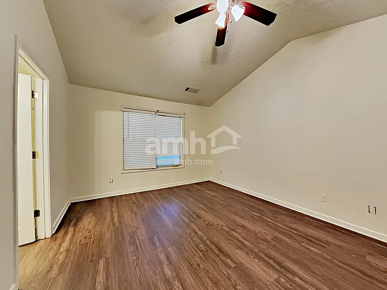 6465 Chestnut Bend Dr — Photo 11