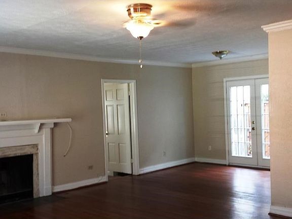 3rd image of 6047 Goliad Ave