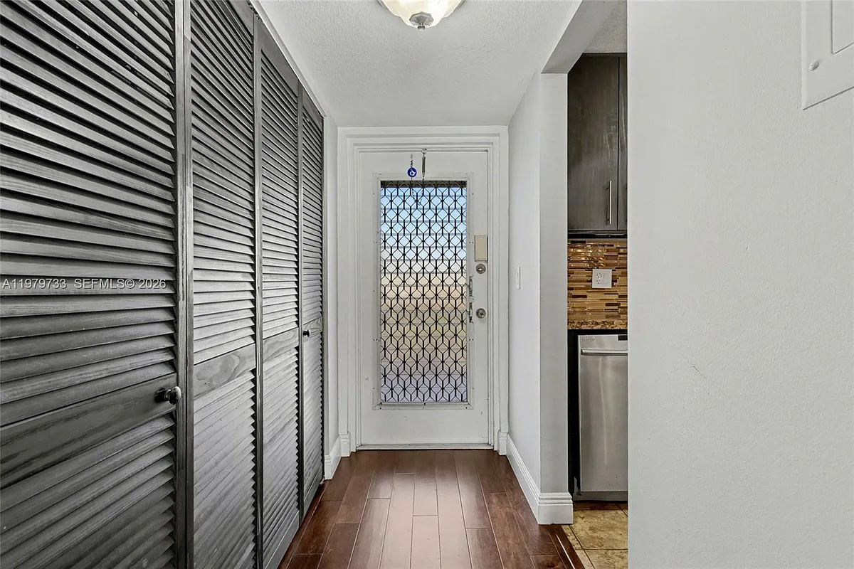 Building Photo - 6650 Royal Palm Blvd #204C