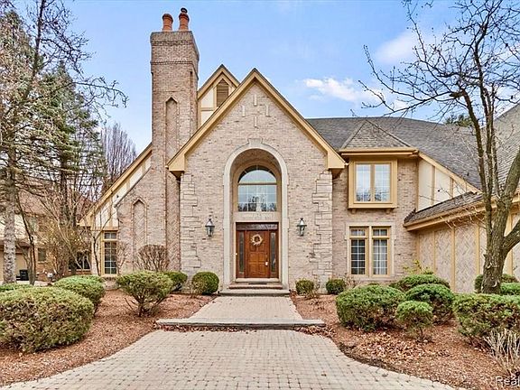 3rd image of 3128 Woodcreek Way