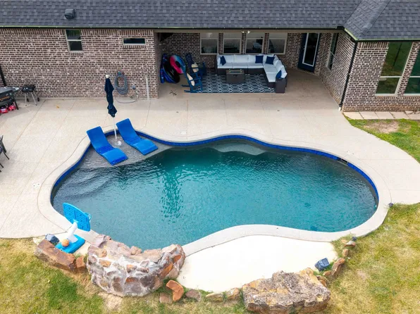294 County Road 3386, Paradise, TX 76073
