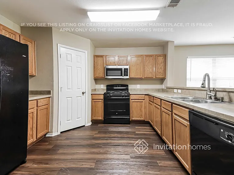 3878 Pinebluff Ln — Photo 7