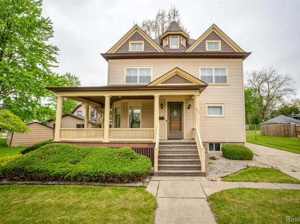 207 N Pine River St, Ithaca, MI 48847