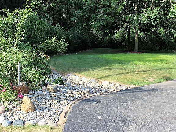 4th image of 4157 Lancashire Dr