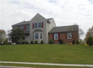 301 Spyglass Hill Rd, Bath, PA 18014