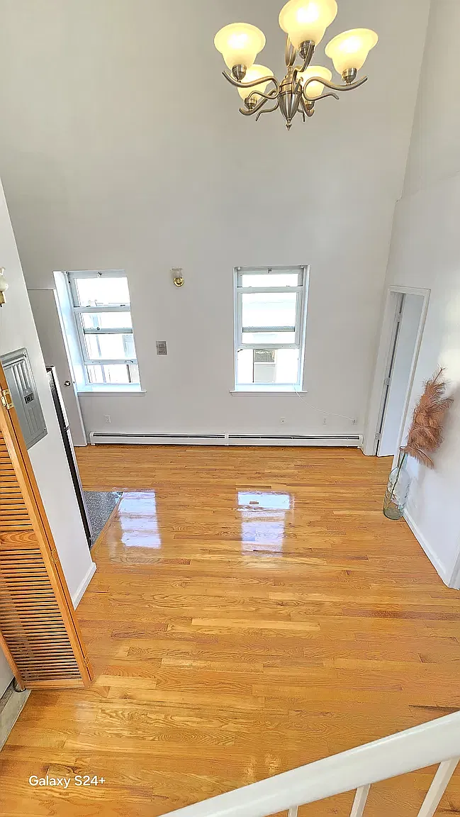 10 Goodwin Place — Photo 4