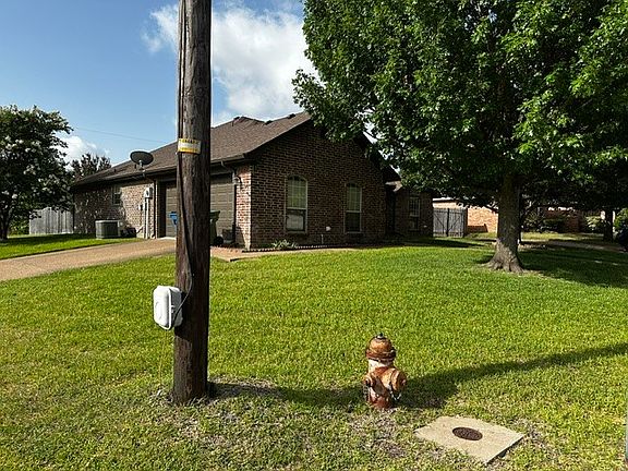 4th image of 600 Durango Cir