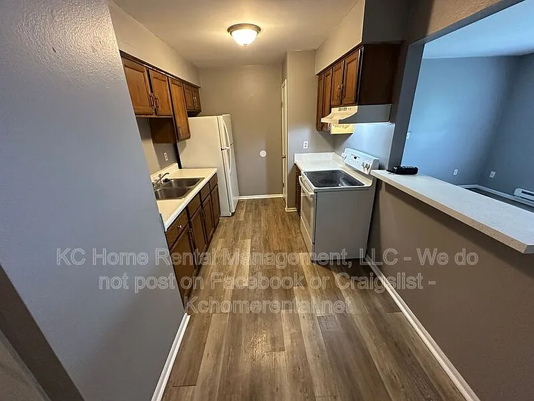 551 N Somerset Ter #A — Photo 8