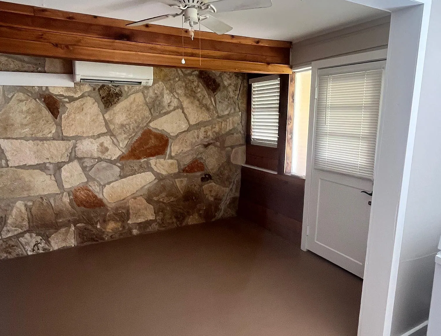 1 bed, 1.0 bath, 400 sqft, $1,095 — Photo 4