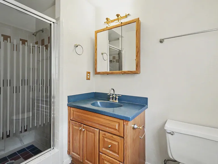 1415 Janet Ln — Photo 16