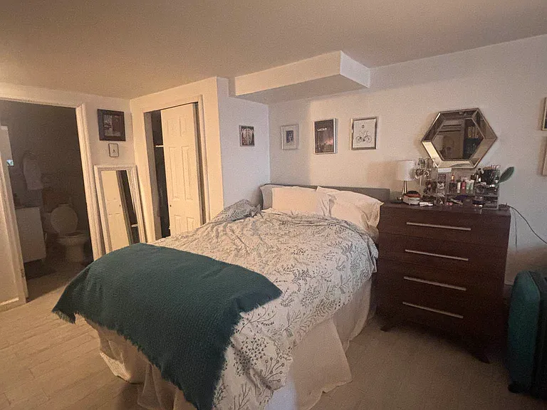 427 Irving Ave #1 — Photo 4