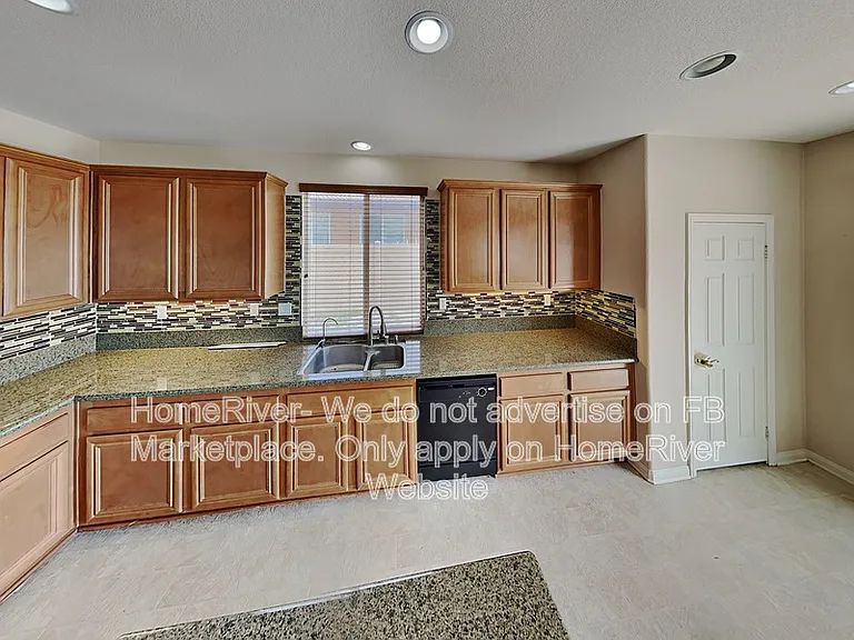 23655 Glazebrook Rd — Photo 5