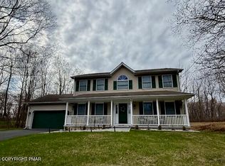 199 Ash Dr, Long Pond, PA 18334