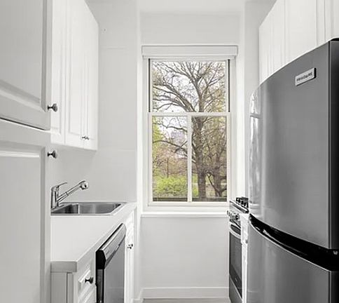 4th image of 295 Central Park W APT 2H