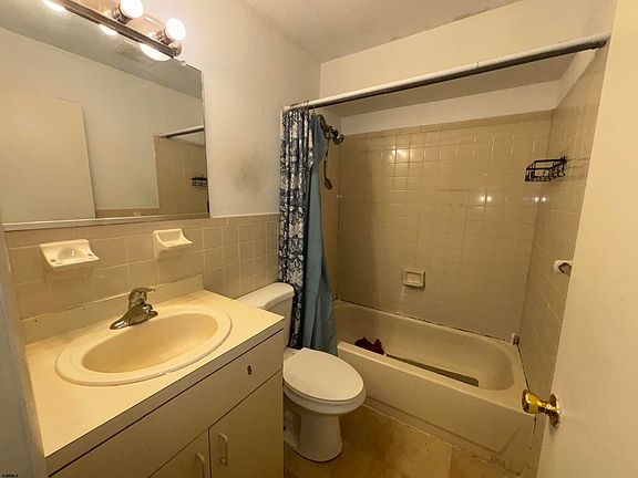 5th image of 21G A Oyster Bay Rd #21G