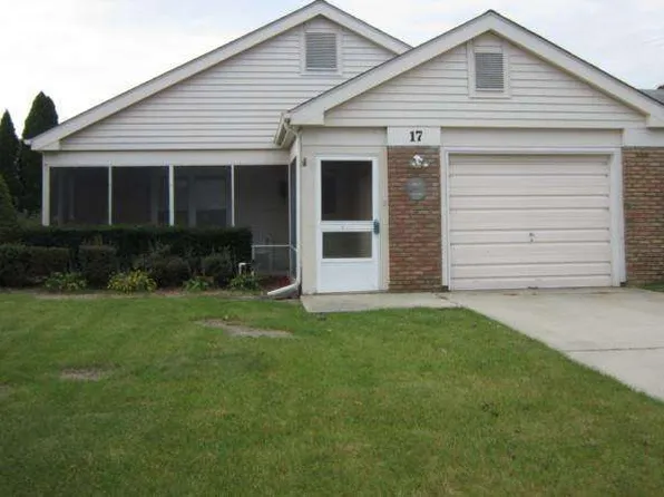 17 Banbury Ln, Southampton, NJ 08088